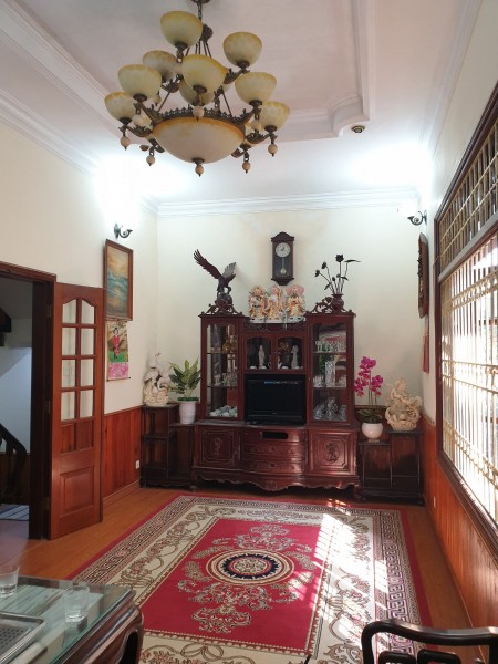 Bán nhà Ngọc Lâm gara ô tô ngõ to như phố, dt 72m2, giá 6.4 tỷ, Quận Long Biên