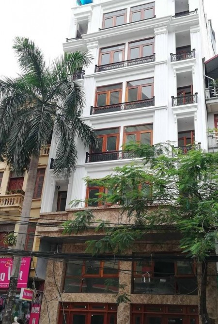 Bán CCMN phố Trích Sài 135m2x7T mặt tiền 8m giá 40 tỷ