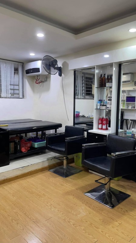 Bán nhà mặt phố Nguyễn Văn Cừ dt 46m2, giá 14.x tỷ, 5 tầng
