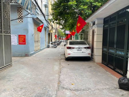 Bán nhà đường Thanh Liệt, Thanh Trì ô tô qua, ô tô vào nhà 50mx5T, mt 5m, nhỉnh 6 tỷ