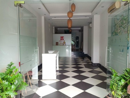 Cho thuê văn phòng rộng rãi, thoáng mát ngay mặt tiền Nguyễn Hoàng, Quận 2. Giá rẻ cho thuê lâu dài