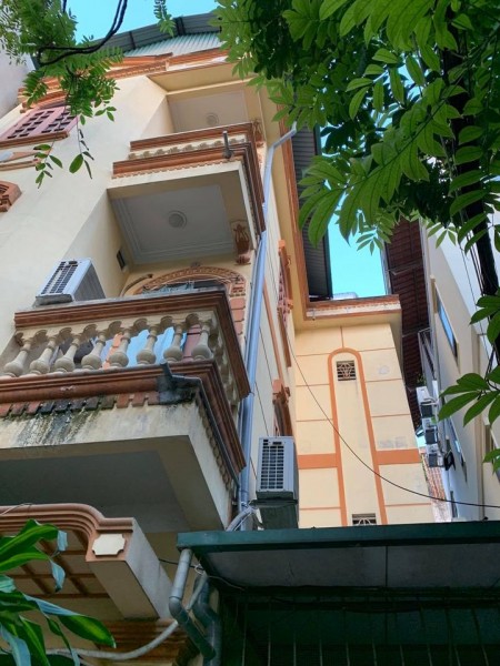Bán nhà mặt ngõ, ô tô đỗ cửa, Dương Quảng Hàm, cầu giấy. Diện tích 69m2, 4 tầng, 8.9 tỷ.