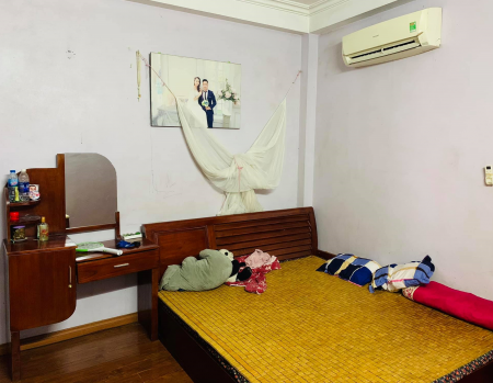 1.9 Tỷ, Nhà Phạm Văn Đồng 35m2, 4 ngủ, Ôtô đỗ cổng. T.Phương: 0941111357.