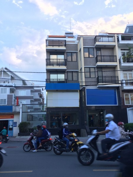 Nhà MT sầm uất 3L dt 4 x 25 Trần Quang Khải, Phường Tân Định, Quận 1.