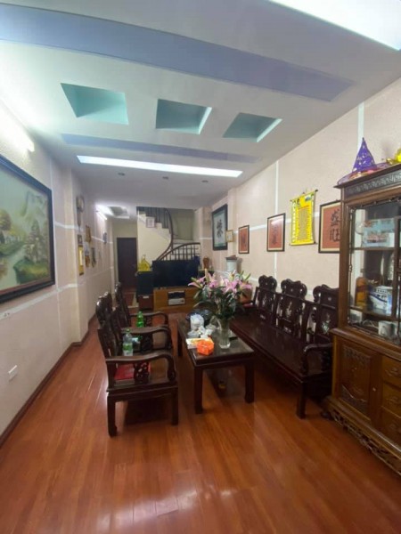 Bán nhà Tây Hồ, ngõ thông Hồ Tây, dt 30m2, giá. 2.95 tỷ