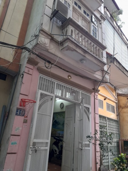 Bán nhà Hoàng Quốc Việt, Cầu Giấy 30m2, 5 tầng, 2.9 tỷ