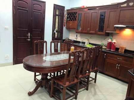 Bán nhà Lạc Long Quân, lô góc ô tô tránh nhau, kinh doanh đỉnh, 50m, 5T, mt 4.7m, giá 13.5 tỷ