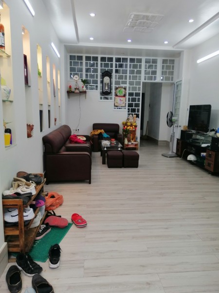 Cần tiền giảm giá bán gấp nhà sổ hồng DT đất 65m2 hẻm P15 Phú Nhuận