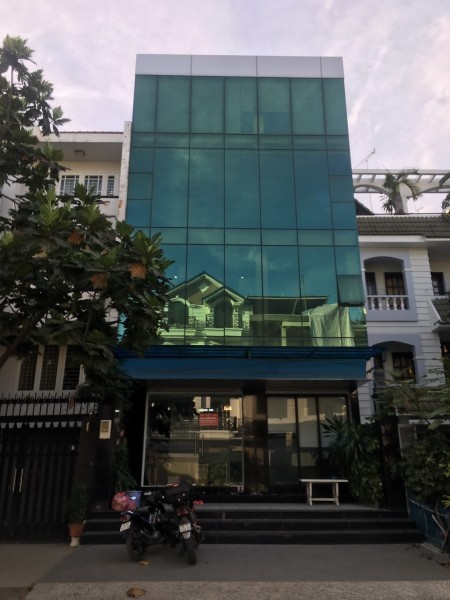 Cho thuê nguyên căn nhà MT sầm uất KD Lý Thường Kiệt