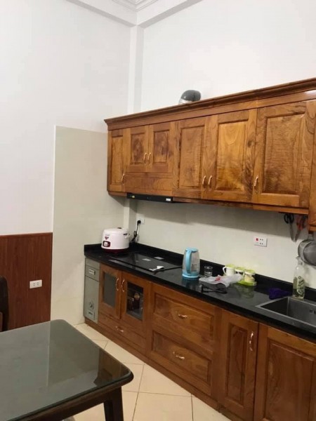 Tuyệt phẩm mặt ngõ ngõ thông, cách phố 50m, 3 tầng đúc, dt 35m2