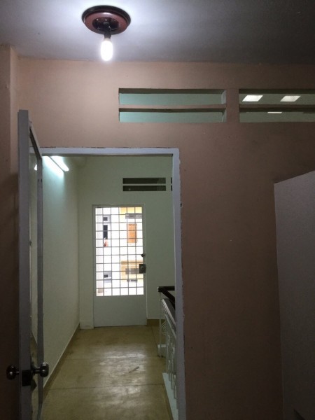 Cho thuê nhà HXT 8m thông Nguyễn Minh Hoàng P12 Tân Bình trệt 2 lầu sân thượng- trước nhà có sân nhỏ để xe