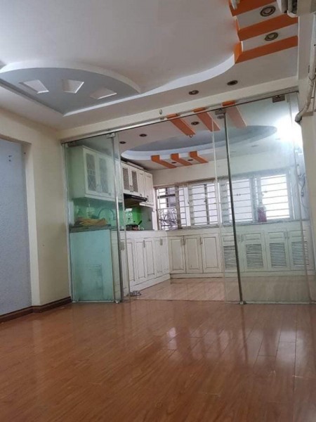 Bán Nhà Quận Cầu Giấy 36m x 5 Tầng. Lô Góc Ô Tô Kinh Doanh sầm uất. Giá chỉ: 5.8 tỷ