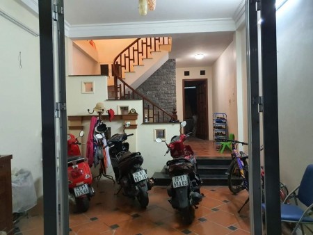 Nhà Hiếm Ngọc Thụy Ngọc Lâm Chủ xây tâm huyết, DT: 55m2, MT: 4.5m, 5 tầng, giá: 3.7 tỷ