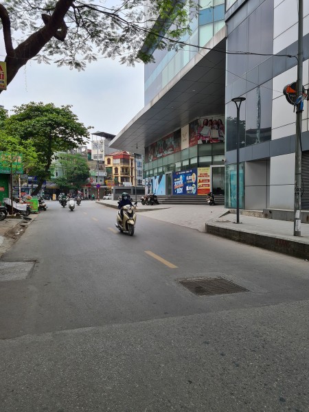 Bán nhà đẹp, vị trí VIP, phố Lê Trọng Tấn - Thanh Xuân, giá 4 tỷ.