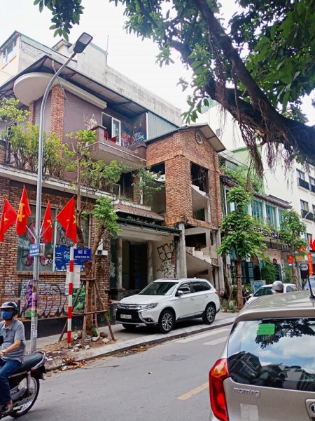 Bán nhà mặt phố Tô Ngọc Vân, Quận Tây Hồ, dt 60m2, 5 tầng đúc, giá 25 tỷ