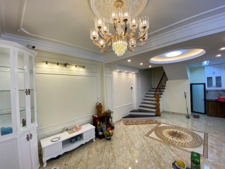 Bán siêu phẩm Thái Hà, Đống Đa, an sinh tiện ích đỉnh, dt 34m, 5 tầng đúc, mt 8m, giá 5.3 tỷ