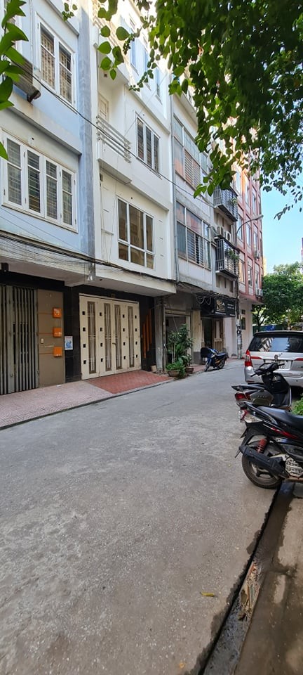 Bán nhà Lê Văn Thiêm, Thanh Xuân ô tô tránh, vỉa hè, nhà đẹp 6T giá 9.9 tỷ