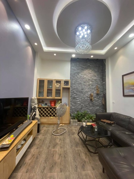 GĐ bán nhà P. Nguyễn Đức Cảnh 45m, 4 tầng, mt 4m, giá 3.25 tỷ