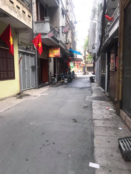 Bán gấp nhà đẹp 5 tầng ngõ phố Lê Thanh Nghị 46m2x3,7m, nhỉnh 4 tỷ lh 0947161359
