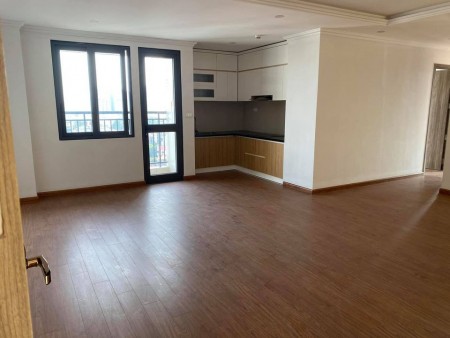 Cho thuê chung cư 317 Trường Chinh 3 phòng ngủ đồ cơ bản 10.5 triệu được làm vp. Lh 0377983070