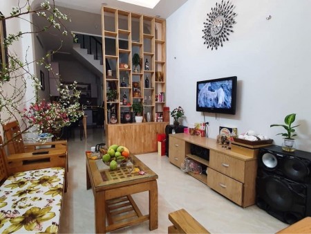 Bán nhà Bồ Đề, nội thất cao cấp, dt 46m2, giá nhỉnh 4 tỷ