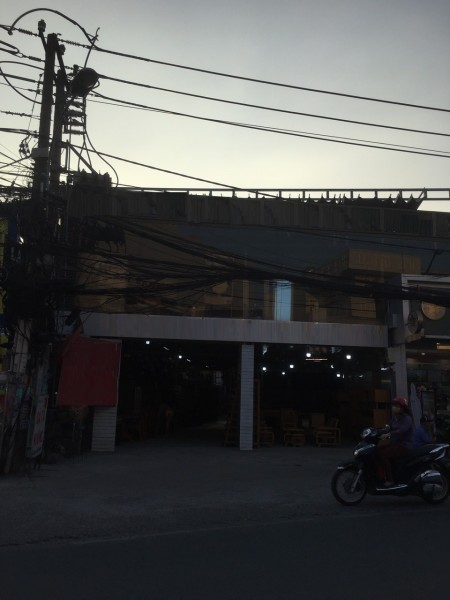 Nhà nguyên căn mặt tiền đường Trường Chinh, khu dân cư đông đúc - 7 x 7 - 1 lầu