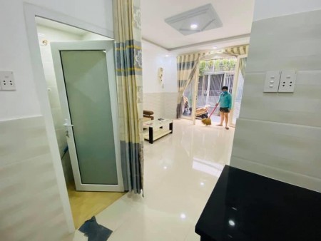 Nhà 3 tầng kiên cố, hẻm xe hơi Phạm Phú Thứ, Khu Bàu Cát. 4,8 tỷ