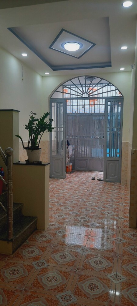 Bán nhà nhỏ đường Lê Thị Riêng, Thới An, Quận 12, 2 Tầng, 30m2, giá 2.3 tỷ