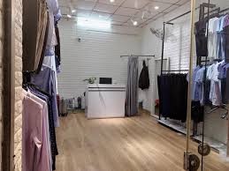 Cho thuê MB kinh doanh có lối đi riêng ngay Hoàng Diệu Phú Nhuận sạch sẽ, khu dân cư đông