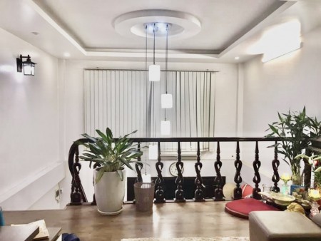 Siêu phẩm Yên Nghĩa lô góc nhà đẹp, ô tô đỗ cửa, giá 2.7 tỷ, kiến trúc đẹp