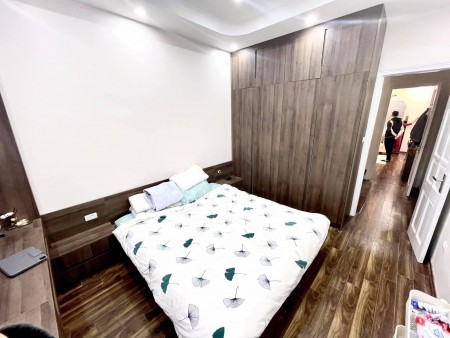 Bán Nhà Tại Cầu Giấy Cầu Giấy, ô tô gần, 54m2x5T, Giá 8.9 Tỷ