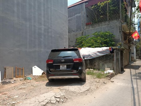 Bán đất phân lô Phú Diễn, 39m x MT 4.7m, Ô tô vào nhà, nhỉnh 3 tỷ