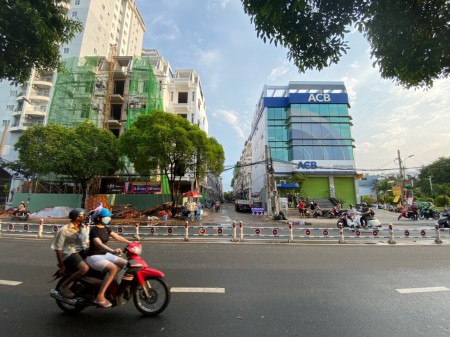 Bán nhà phố 140M2 2 mặt tiền đường lớn, khu dân cư đông, tiện cho thuê và kinh doanh, có thang máy