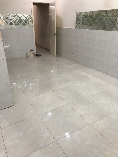 Cho thuê nhà nguyên căn Mt Nguyễn Trọng Tuyển P8 Phú Nhuận 5x20m ngay gần ngã tư thuận tiện kinh doanh thời trang, spa, salon tóc