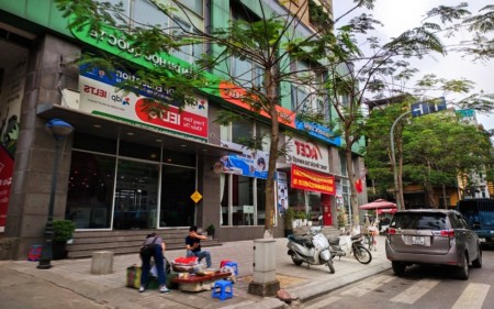 Bán nhà khu phân lô Hoàng Cầu,7 tầng thang máy, dt 65m2, mt 4.6m, giá 16 tỷ