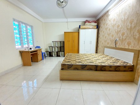Hoàng Mai Ngõ rộng Ô tô đỗ cổng kd 50m2 Gía 4,5 tỷ, liên hệ chính chủ