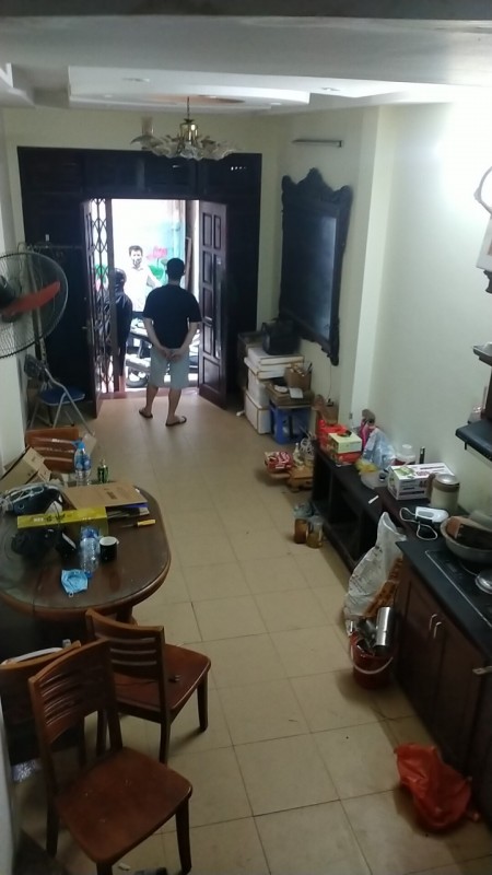 Cho thuê nhà Phố Hoa Bằng 30m2 x 5T, 3 ngủ, đủ đồ,oto qua ngõ