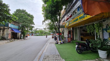 Đất siêu đẹp, phố Kẻ Vẽ, Đông Ngạc, dt 300m2, mt 12.8m, ô to tránh nhau, quá đẹp 24 tỷ, lh 0942861188