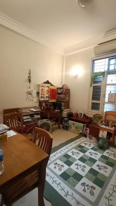 Bán nhà Nguyễn Trãi, Lô góc ngõ rộng ô tô đỗ cửa, 42m2, 7 tỷ