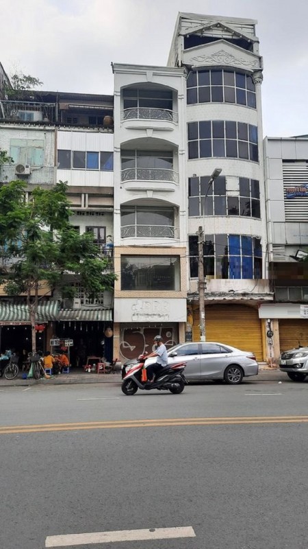 Nhà MT sầm uất đường Lý Thường Kiệt, phường 15, Quận 11