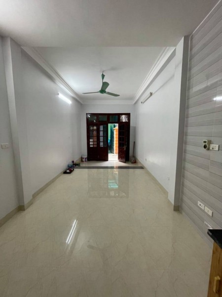 Bán nhà riêng Bùi Xương Trạch, ngõ thông, 4 tầng 33m2 nhỉnh 3 tỷ