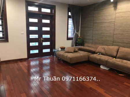 Bán nhà Trần Thái tông,Cầu Giấy 35m2 xây 5 tầng, giá 4.45 tỷ ngõ rộng, thông