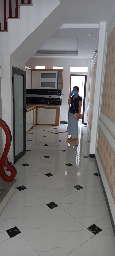 Nhà đẹp 50m 4 tầng lô góc 31/279 Hoàng Mai, giá chào 2.8 tỷ