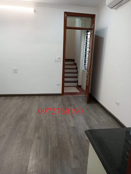 Nhà Phương Canh, giá bán 2.6 tỷ, dt 40m2, thiết kế 4 tầng, 5 pn, ô tô đỗ cửa