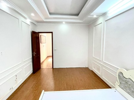 Trần Khát Chân, nhà đẹp 5 tầng, 3.95 tỷ có thương lượng