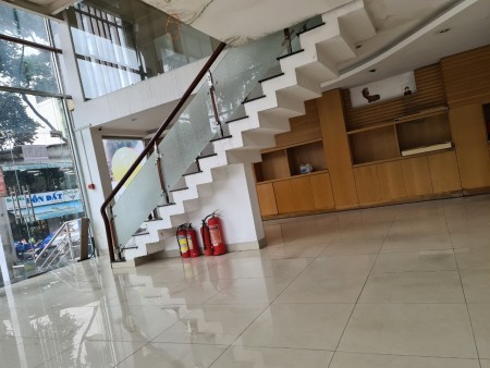 Cần bán hoặc cho thuê nhà căn góc 2 MT 157 Điện Biên Phủ 73 Mạc Đĩnh Chi, P. Đa Kao, Quận 1