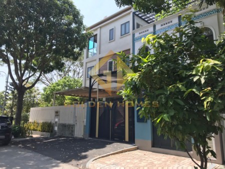 Bán Biệt thự Hưng Thái, đường Bùi Bằng Đoàn, Quận 7 chỉ 18 tỷ bao sổ