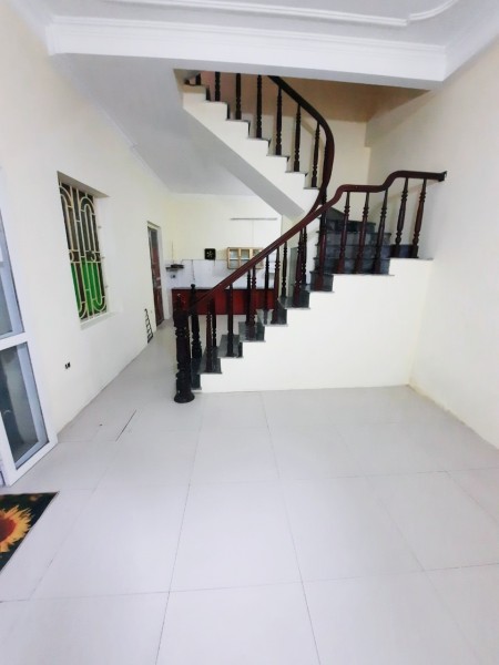 Gia đình cần bán gấp Nhà Đường Kim Giang Thanh Liệt 38m2 chỉ 2,6 tỷ lô góc gần chợ