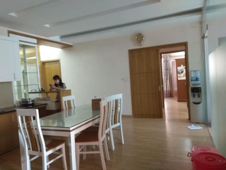 Bán căn góc 134m2 thiết kế 3PN tại CT2A Nghĩa Đô cạnh Starlake