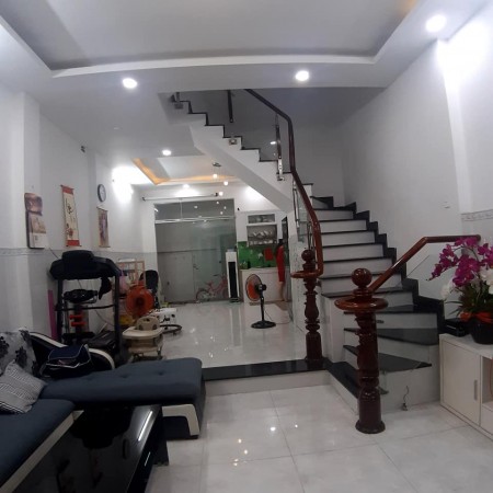 Bán nhà Hiệp Bình, HXH, 3 tầng, DT 4.5x11m, lh 0903428326